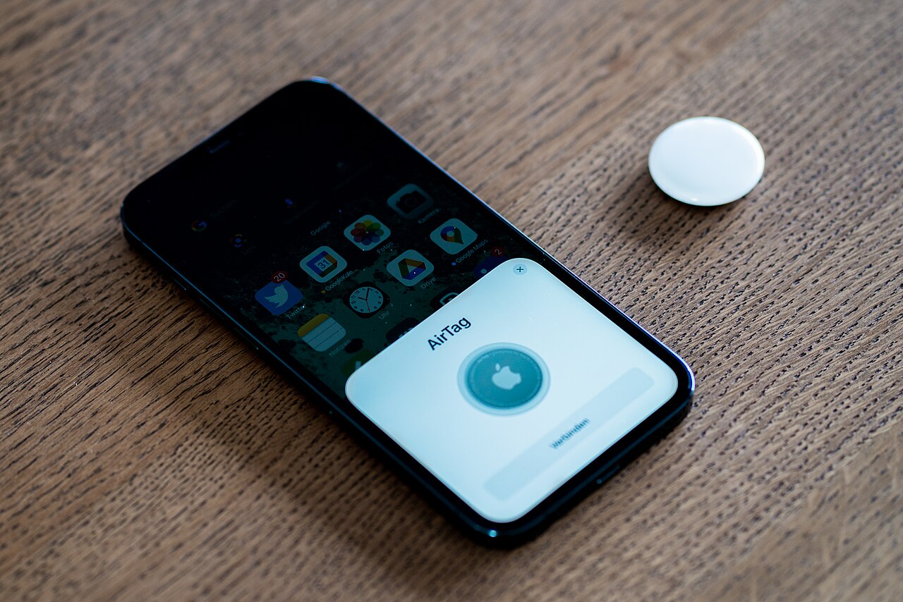 Configuration d’un AirTag avec un iPhone