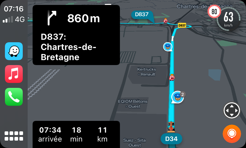 Navigation Waze affichée via Apple CarPlay